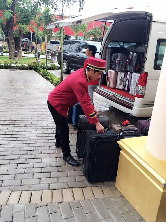 Jian Guo Grand Hotel Ban Si Khay Exteriér fotografie