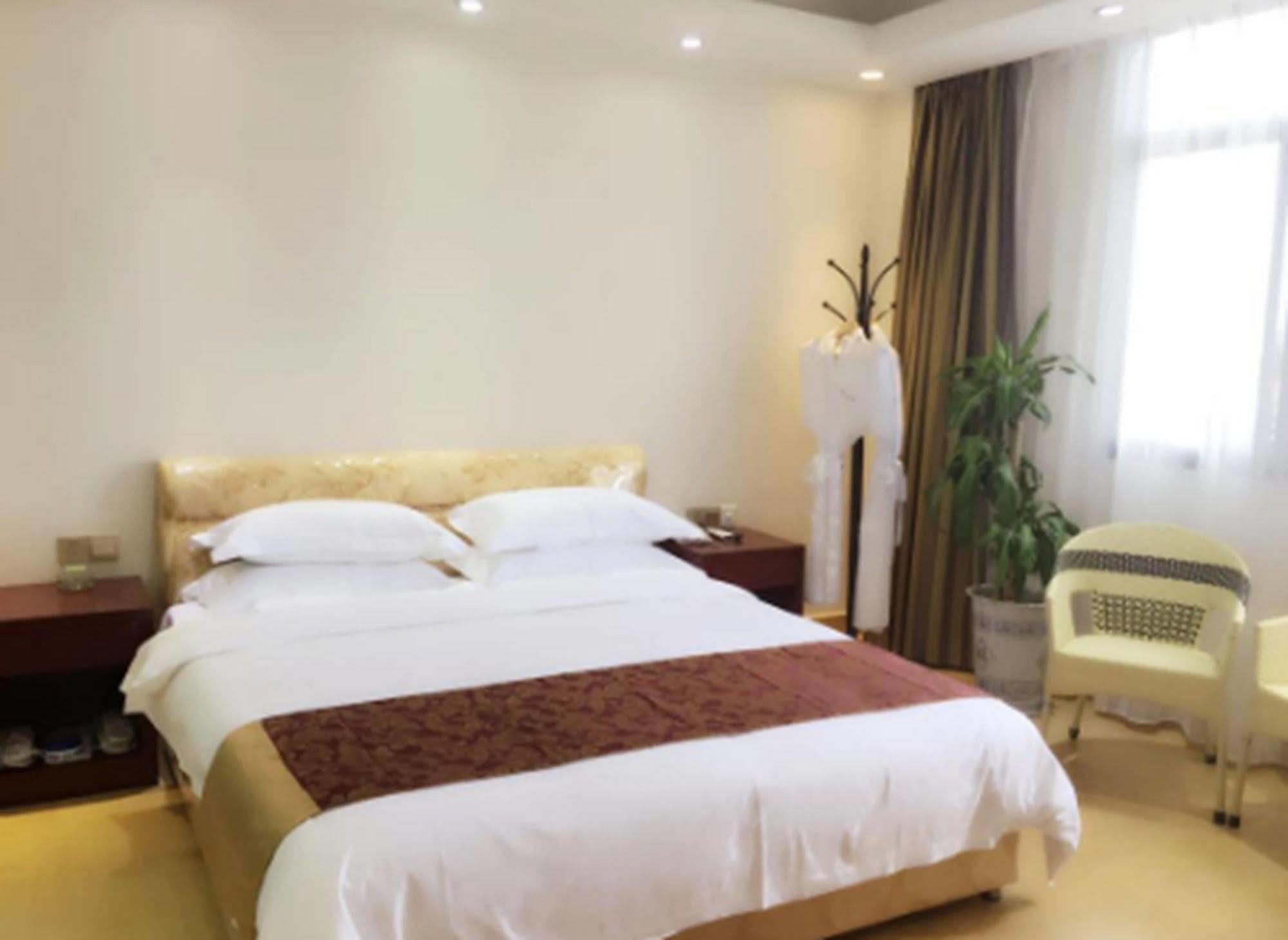 Jian Guo Grand Hotel Ban Si Khay Exteriér fotografie